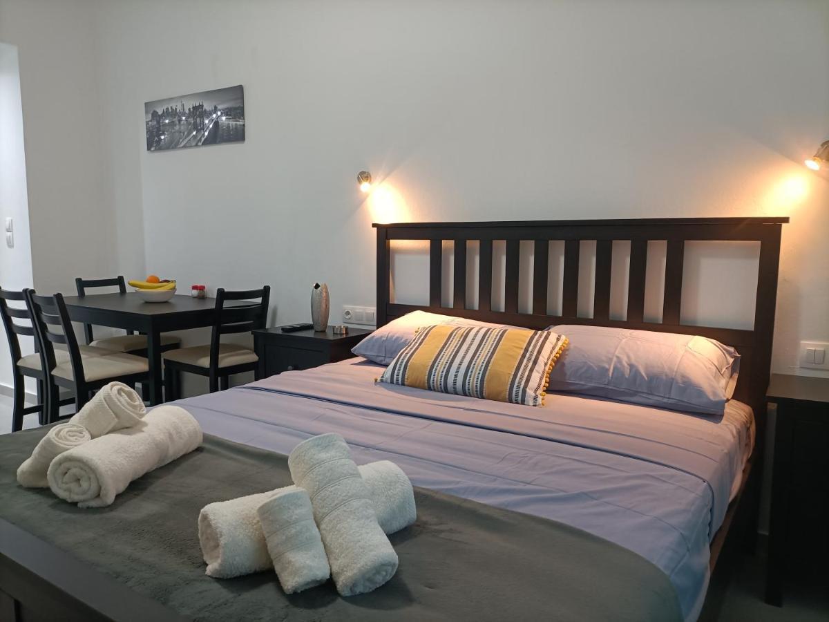 Apartamento City Adventures Atenas Exterior foto